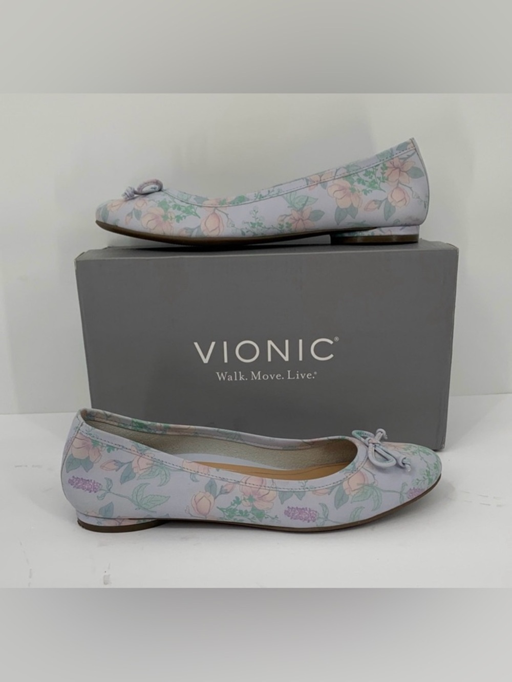 Vionic Callisto ballet flat shoe Arctic blue ice botanical floral Preppy new 7.5